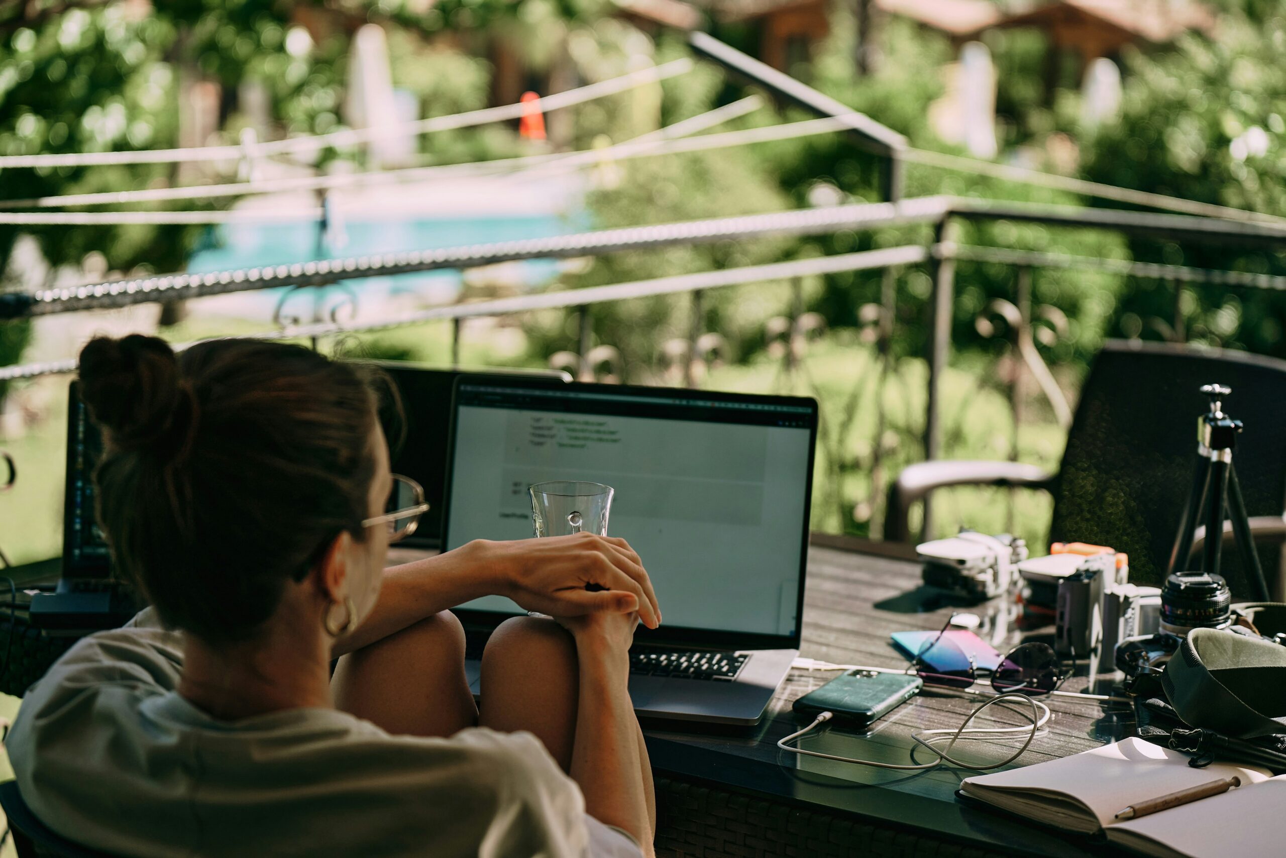 Bilingual professional working remotely abroad in Portugal
