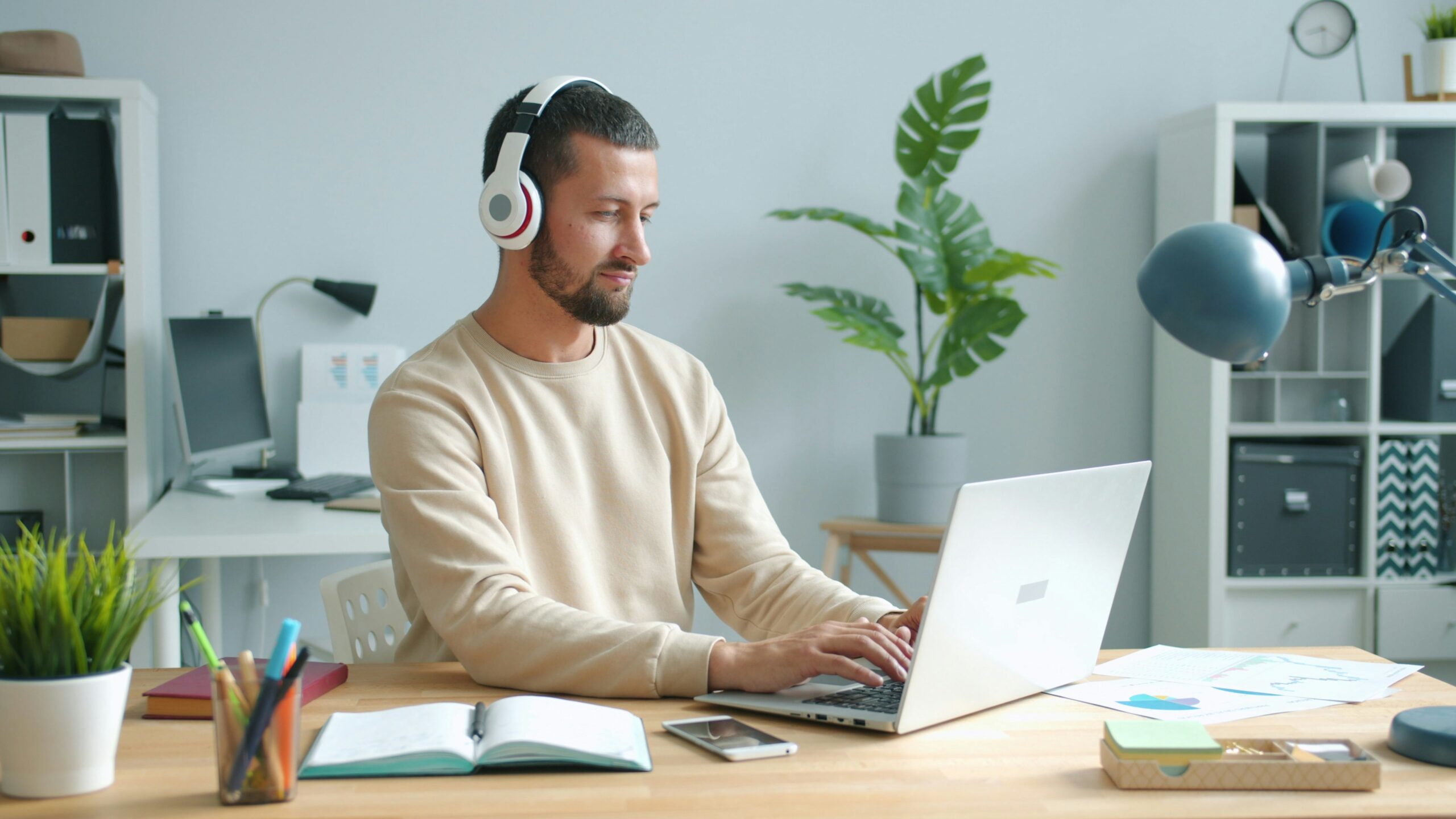 Teleperformance Portugal salary and relocation for bilingual customer service jobs in Lisbon